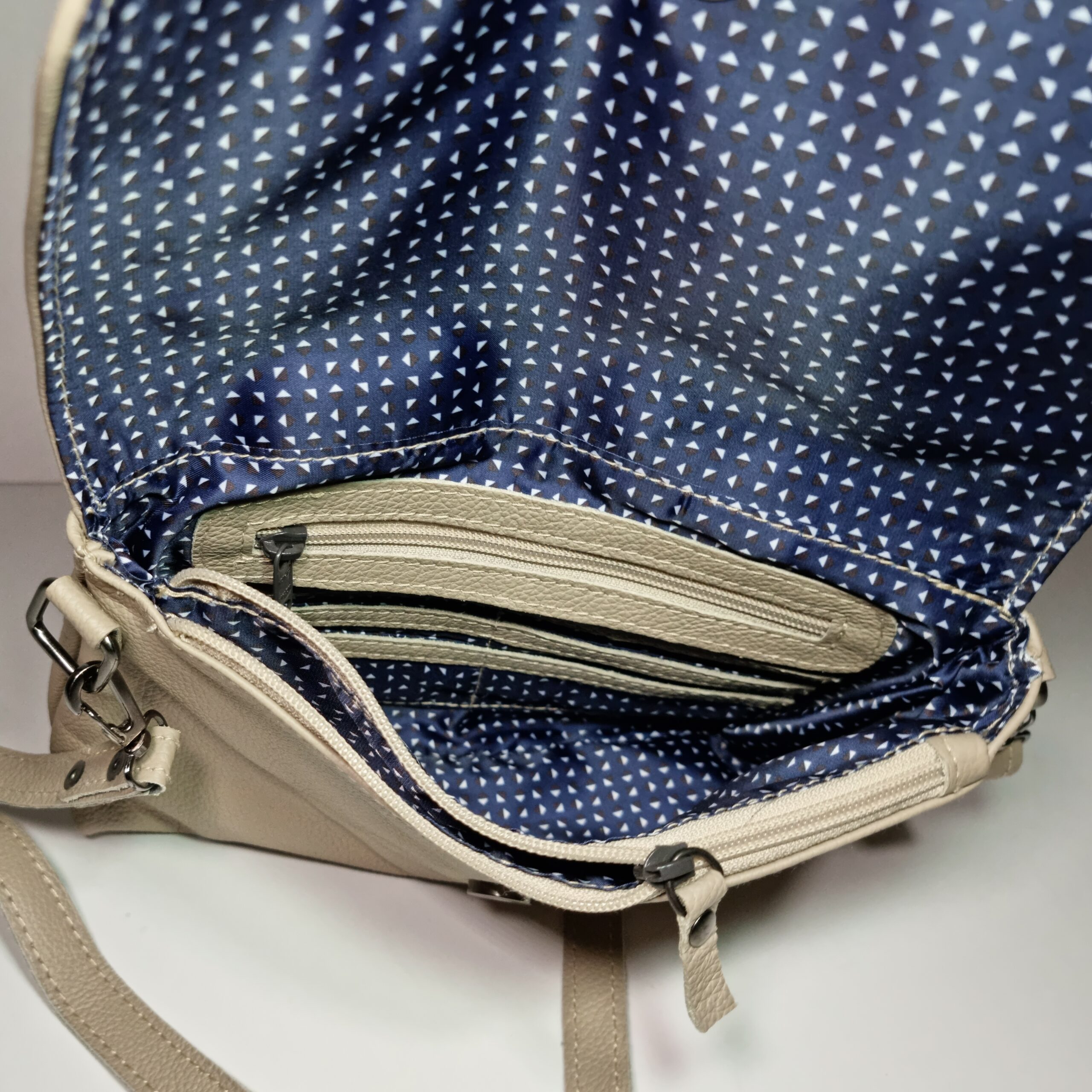 Flora Beige 4