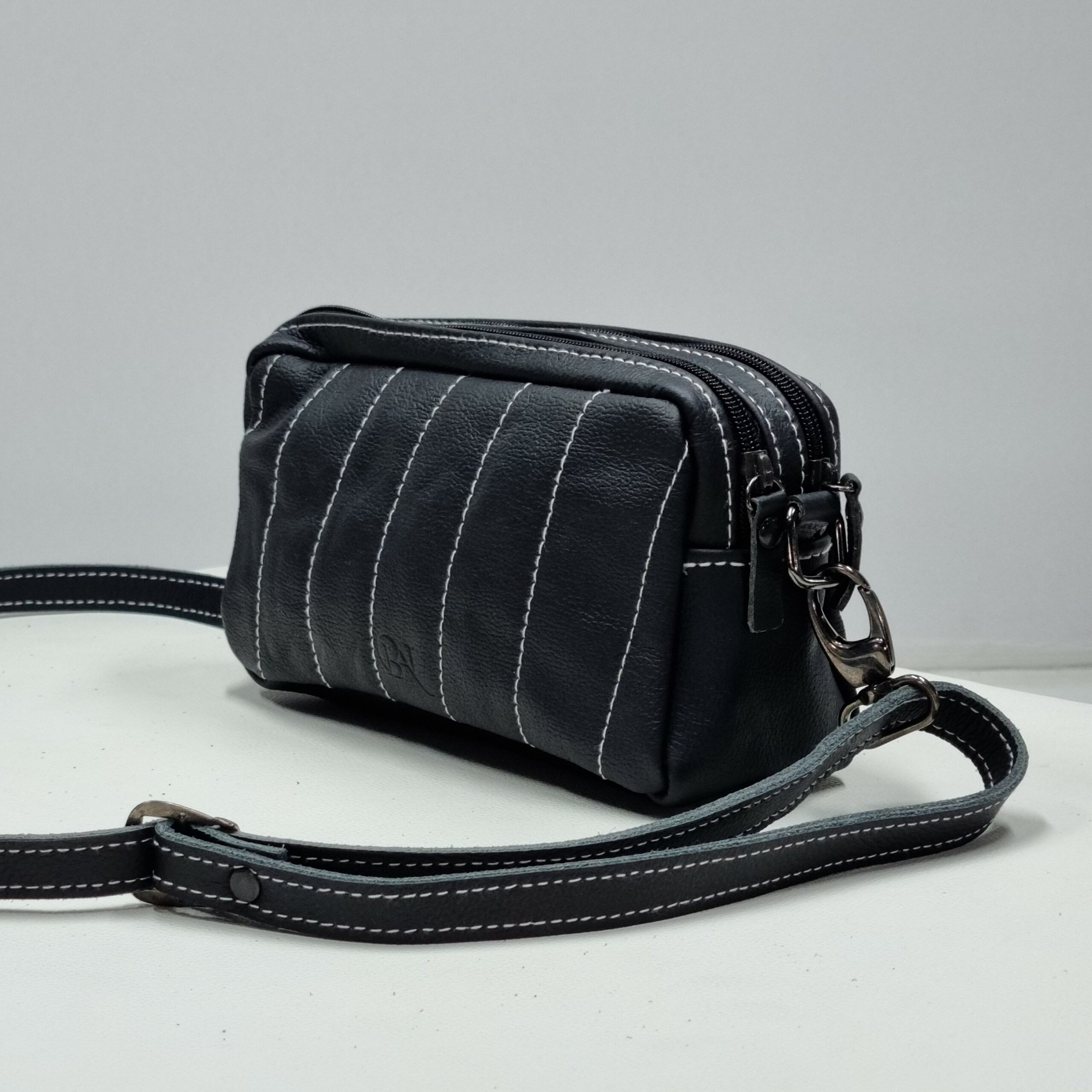 Laurel Black 3